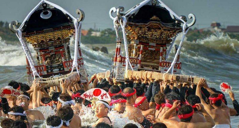 Hadaka Matsuri